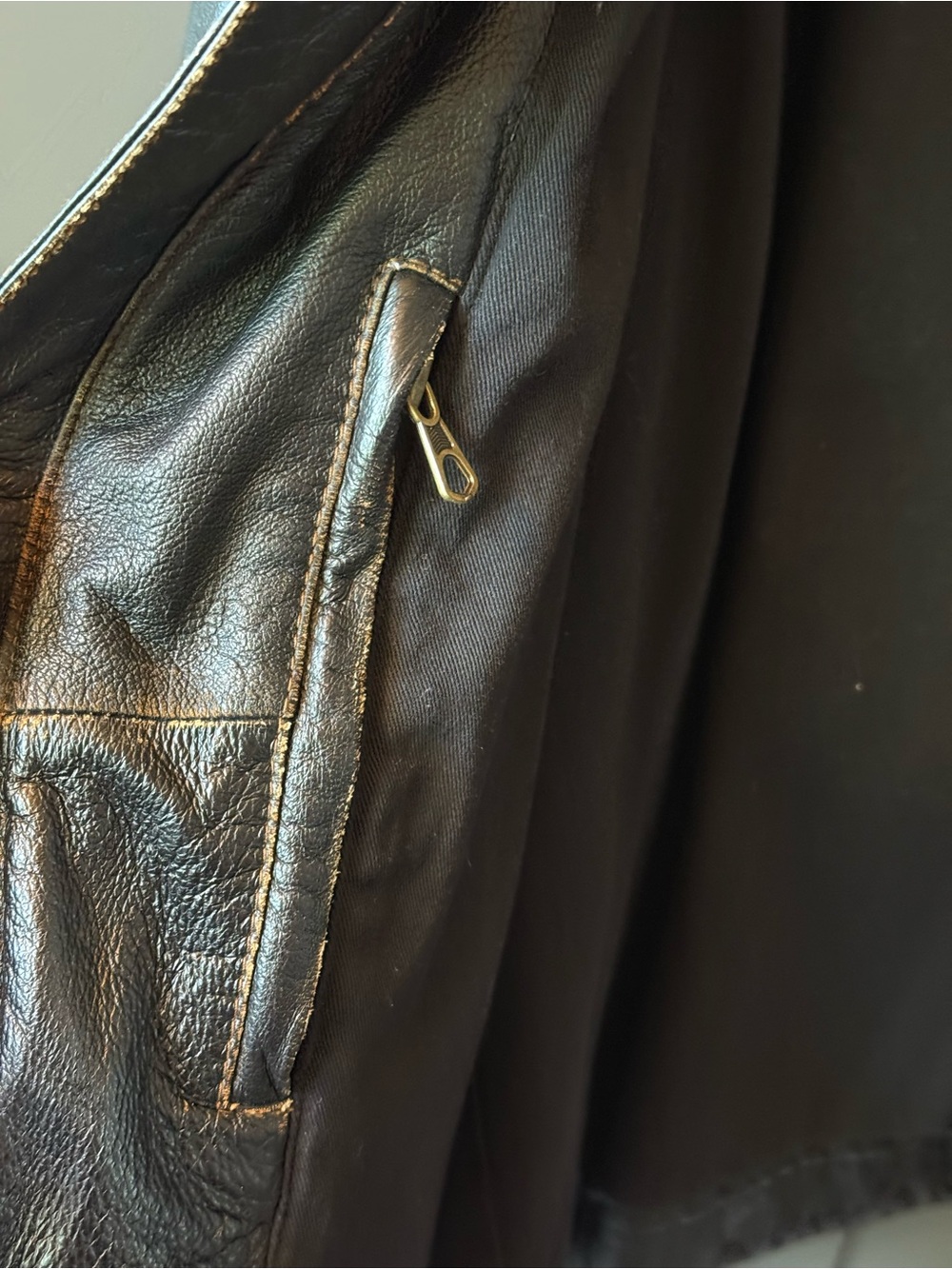 The Territory Ahead Distressed Brown Leather Bomber Jacket L men’s - Picture 11 of 12